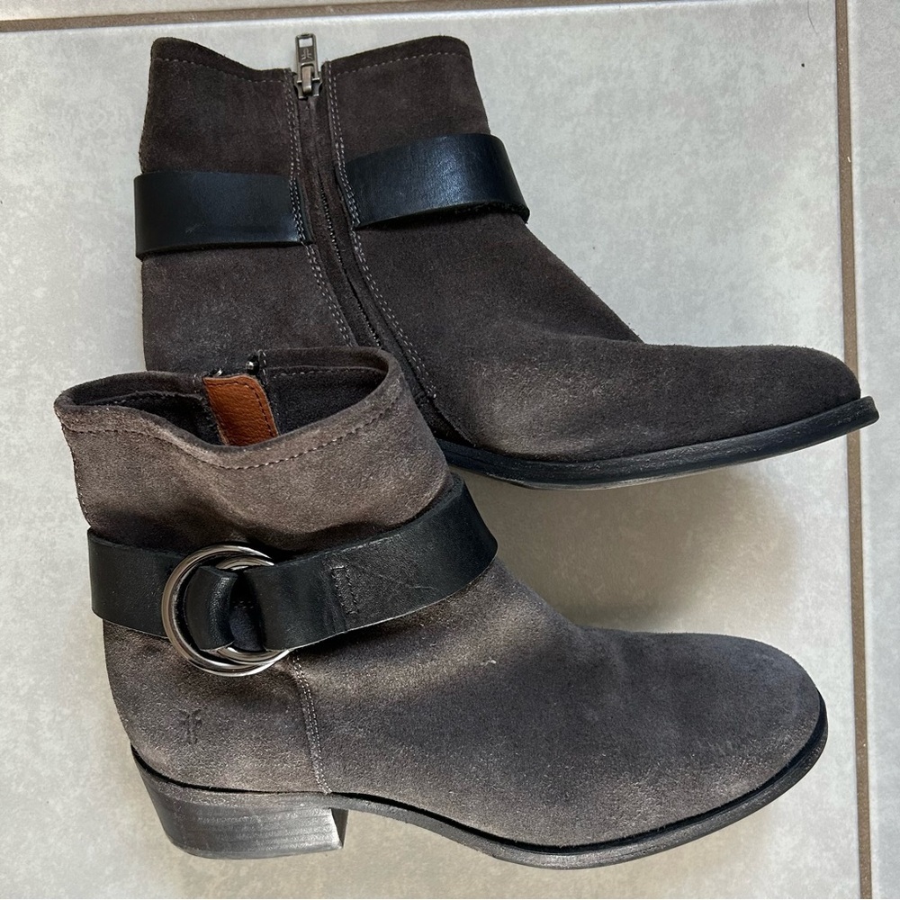 Frye Women's Kristen Harness Short Boot, Sz 6.5 Grigio Soft Oiled Suede - Picture 8 of 10